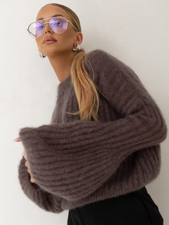 brazowy-sweter-premium-dzwonek